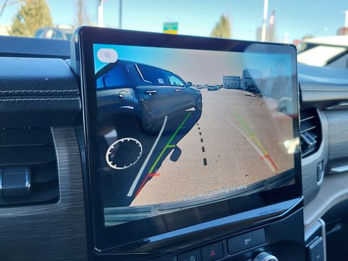 Used 2024 Ford Expedition Limited image 22