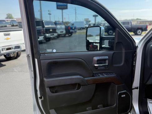 Used 2019 GMC Sierra 2500 Denali image 64