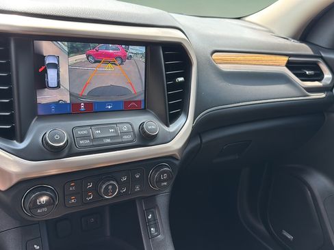 Used 2017 GMC Acadia Denali w/ Technology Package AWD/4WD image 31