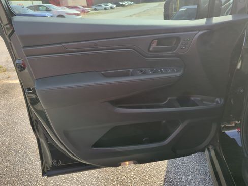 Certified 2026 Honda Odyssey EX-L image 11