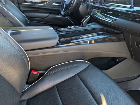 Used 2021 Cadillac Escalade Sport w/ Driver Assist Tech Package image 21