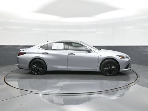 Used 2025 Lexus ES 350 w/ Accessory Package (Z1) FWD image 8
