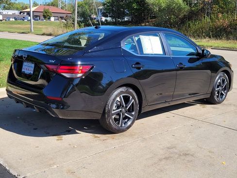Used 2024 Nissan Sentra SV image 3