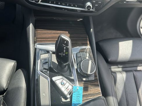 Used 2020 BMW 530i w/ Convenience Package RWD image 18