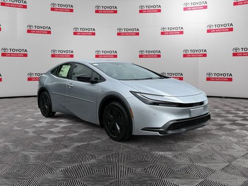 New 2026 Toyota Prius LE FWD image 1