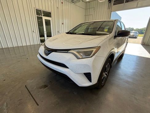 Used 2017 Toyota RAV4 LE w/ All Weather Liner Package FWD image 9