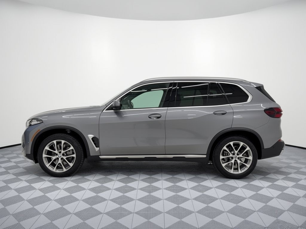 Used 2026 BMW X5 sDrive40i RWD image 2