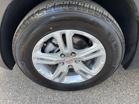 Used 2024 GMC Terrain SLE FWD image 38