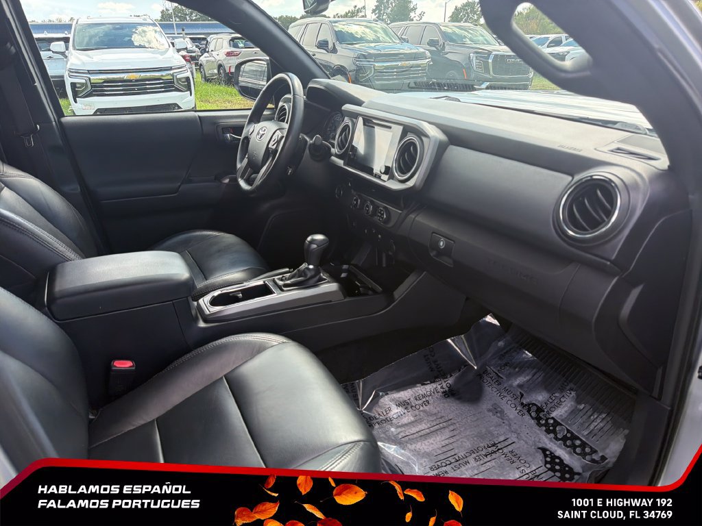 Used 2017 Toyota Tacoma TRD Sport w/ Tow Package RWD image 31