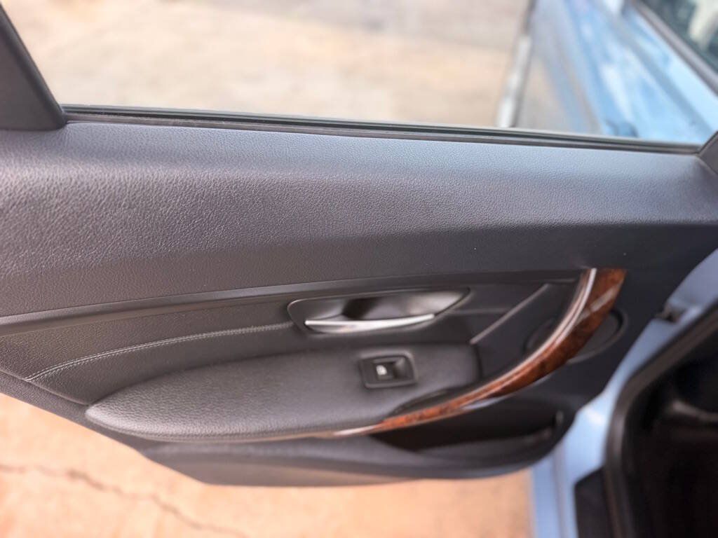Used 2014 BMW 328i xDrive Sedan AWD/4WD image 21