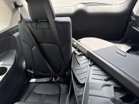 Certified 2025 Honda Pilot EX-L image 15