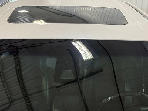Used 2013 Ford Taurus Limited FWD image 17
