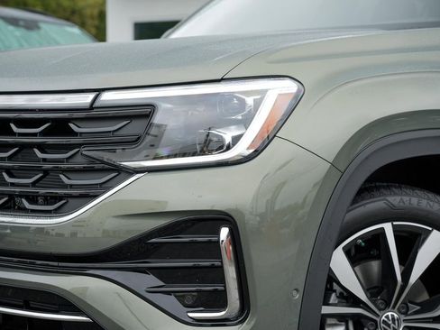 New 2026 Volkswagen Atlas Cross Sport SEL Premium R-Line AWD/4WD image 3