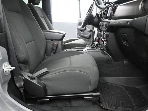 Used 2020 Jeep Wrangler Sport image 15