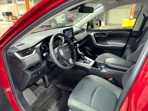 Certified 2023 Toyota RAV4 LE AWD/4WD image 27