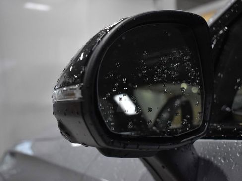 Used 2024 Mercedes-Benz GLC 300 4MATIC image 17