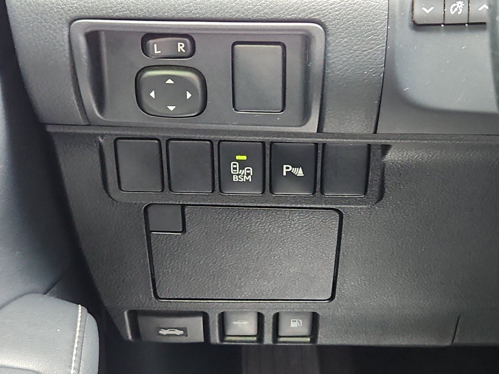 Used 2013 Lexus ES 350 w/ Luxury Pkg FWD image 25