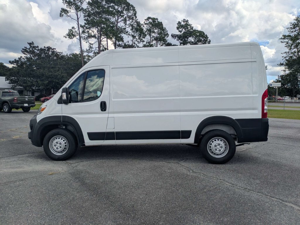 Used 2025 RAM ProMaster 2500 w/ Convenience Group FWD image 7