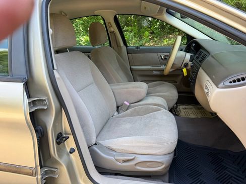 Used 2000 Ford Taurus SE FWD image 10