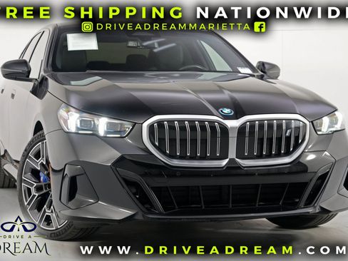 Used 2024 BMW i5 eDrive40i w/ M Sport Package image 2