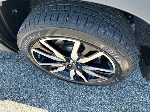 Used 2021 Honda Pilot Touring image 21