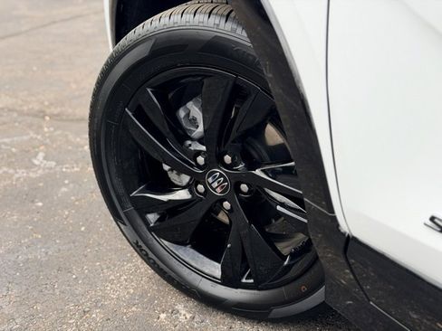 Certified 2025 Buick Encore GX Sport Touring w/ Comfort Package image 27