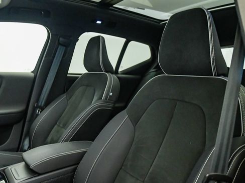Certified 2023 Volvo XC40 Recharge Plus AWD/4WD image 18