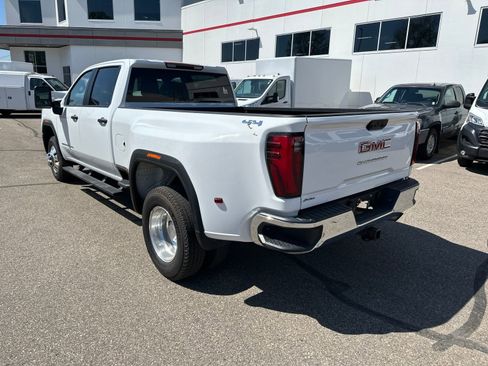 Used 2025 GMC Sierra 3500 Pro AWD/4WD image 3