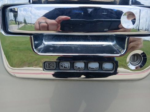 Used 2012 Ford F150 XLT w/ XLT Chrome Pkg RWD image 17