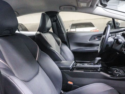 Certified 2023 Toyota Prius XLE FWD image 17