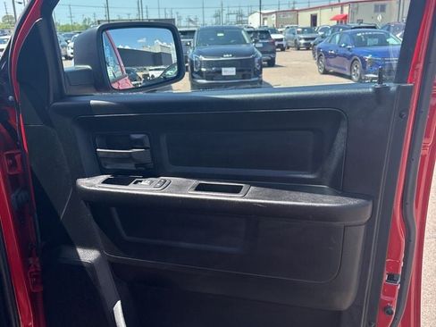 Used 2019 RAM 1500 Express w/ Wheel & Sound Group AWD/4WD image 28