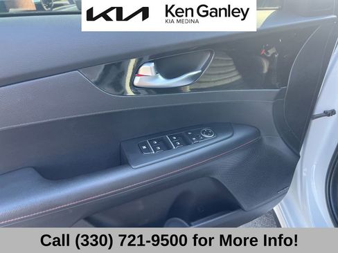 Certified 2022 Kia Forte GT image 27