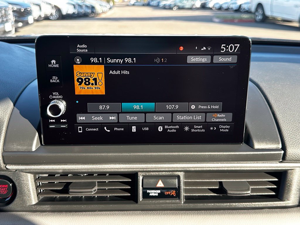 Used 2025 Honda Pilot Touring image 32