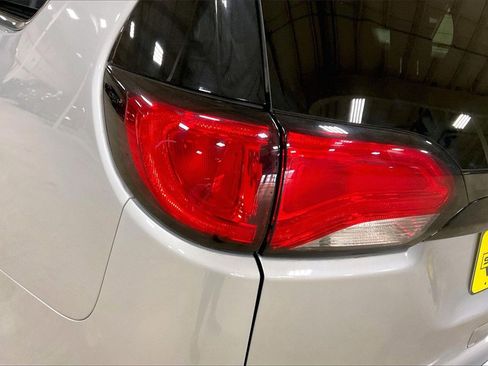 Used 2024 Chrysler Voyager LX image 28