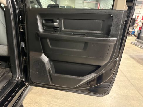 Used 2014 RAM 1500 Express w/ Black Ram 1500 Express Group image 16