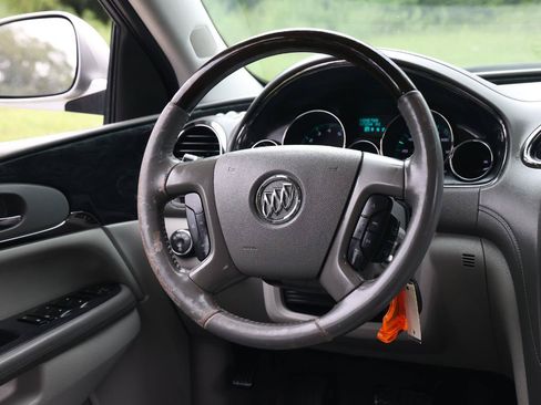 Used 2016 Buick Enclave Convenience FWD image 28
