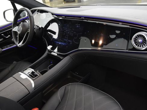 New 2026 Mercedes-Benz EQS 550 4MATIC SUV image 15