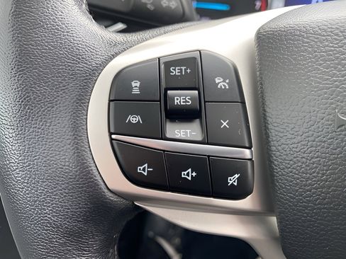 Certified 2023 Ford Explorer XLT w/ Equipment Group 202A image 17