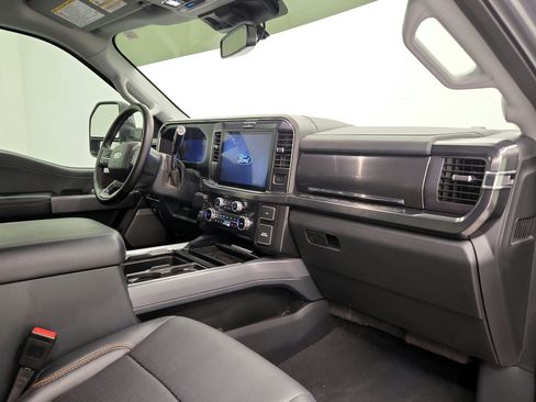 Used 2025 Ford F250 Lariat AWD/4WD image 47