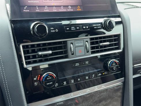 Used 2024 Nissan Armada Platinum w/ Captain's Chairs Package image 30