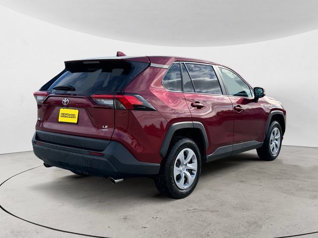 Used 2024 Toyota RAV4 LE AWD/4WD image 5