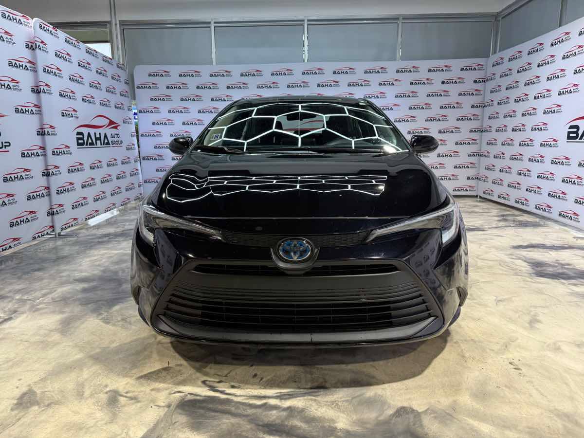 Used 2024 Toyota Corolla LE AWD/4WD image 2