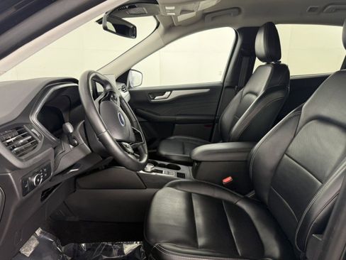 Used 2024 Ford Escape Platinum image 13