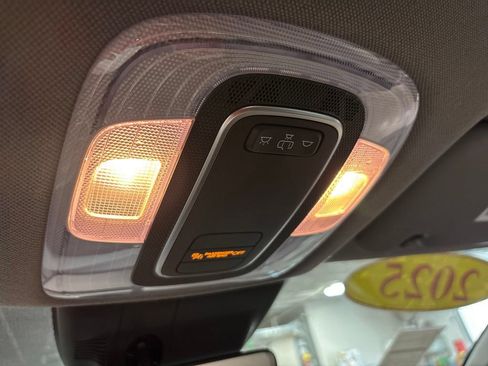 Certified 2025 Hyundai Elantra Sport FWD image 25