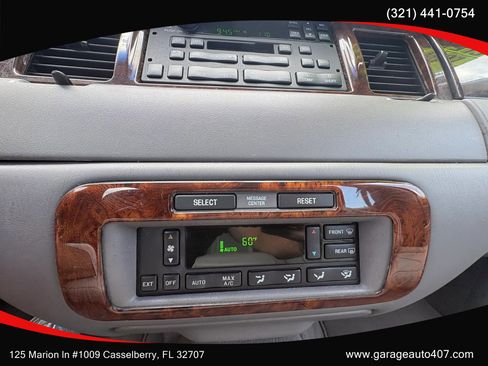 Used 1998 Lincoln Town Car Executive RWD image 21