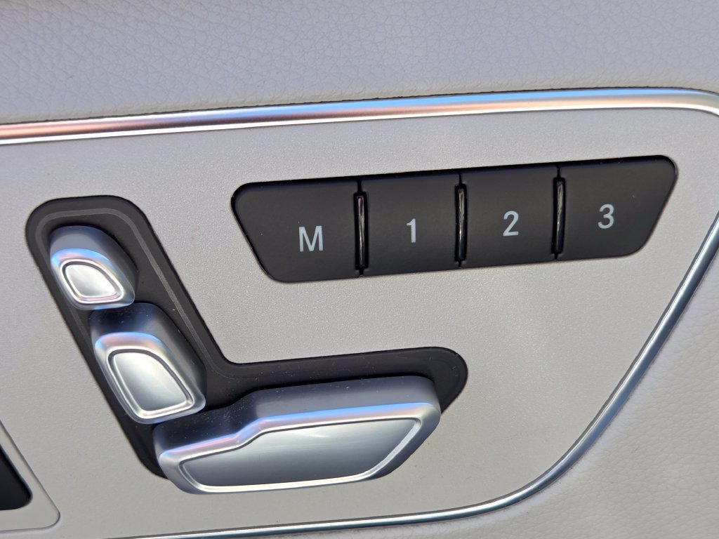 Used 2014 Mercedes-Benz E 350 Sedan image 9