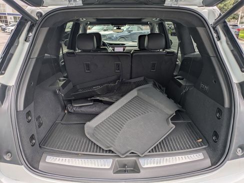 Used 2023 Cadillac XT6 Premium Luxury w/ Platinum Package image 26