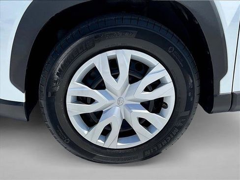 Used 2023 Toyota Corolla Cross L image 10