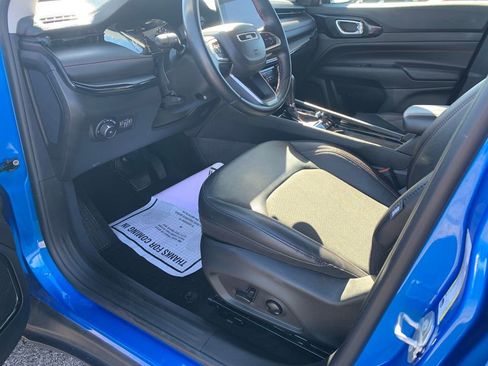 Used 2022 Jeep Compass Trailhawk w/ Trailhawk Convenience Group AWD/4WD image 14