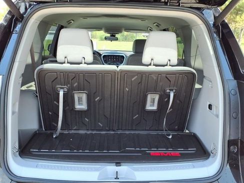 Used 2022 GMC Acadia SLE w/ Driver Convenience Package image 14